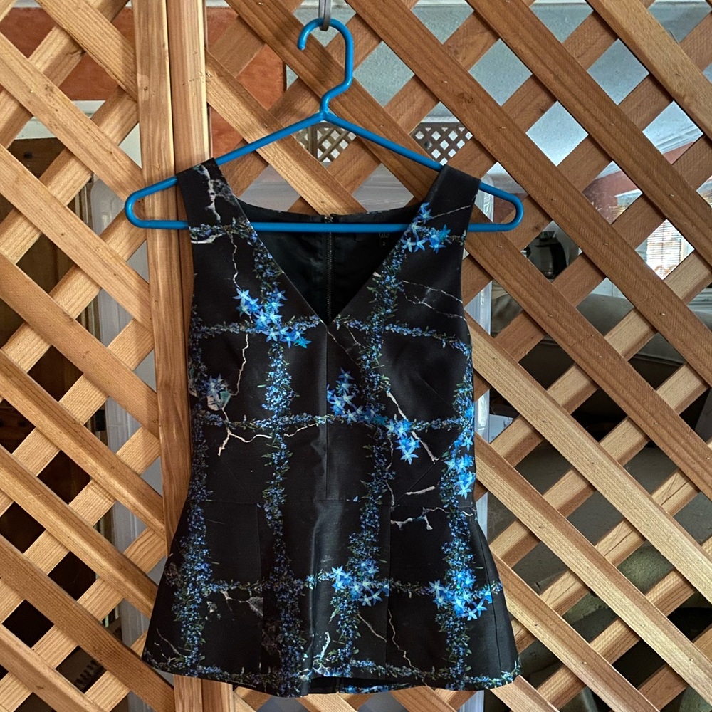 Exquisite Tibi silk top size 2 perfect condition